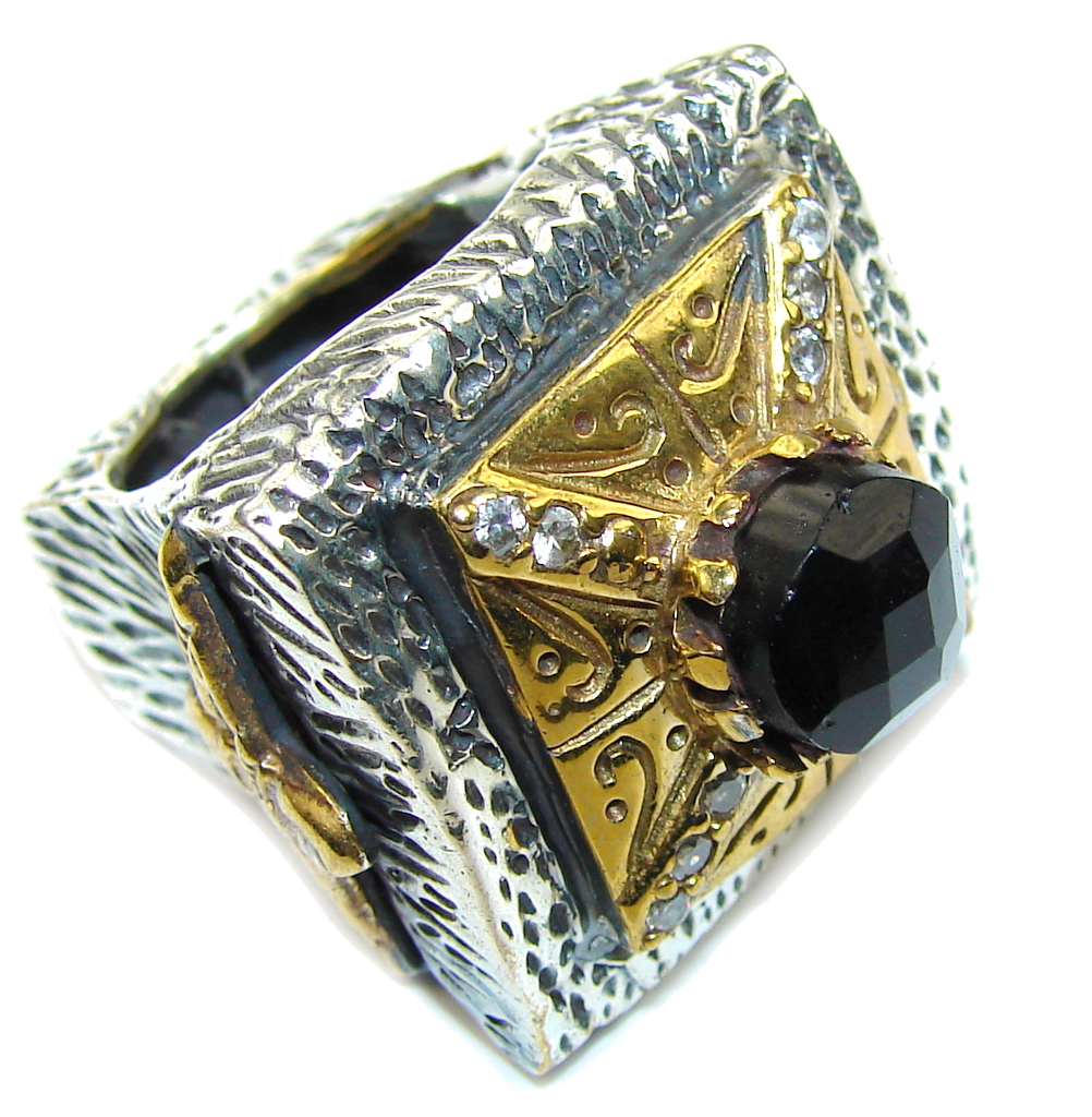 Amazing Black Onyx Two Tones Sterling Silver Ring s. 7