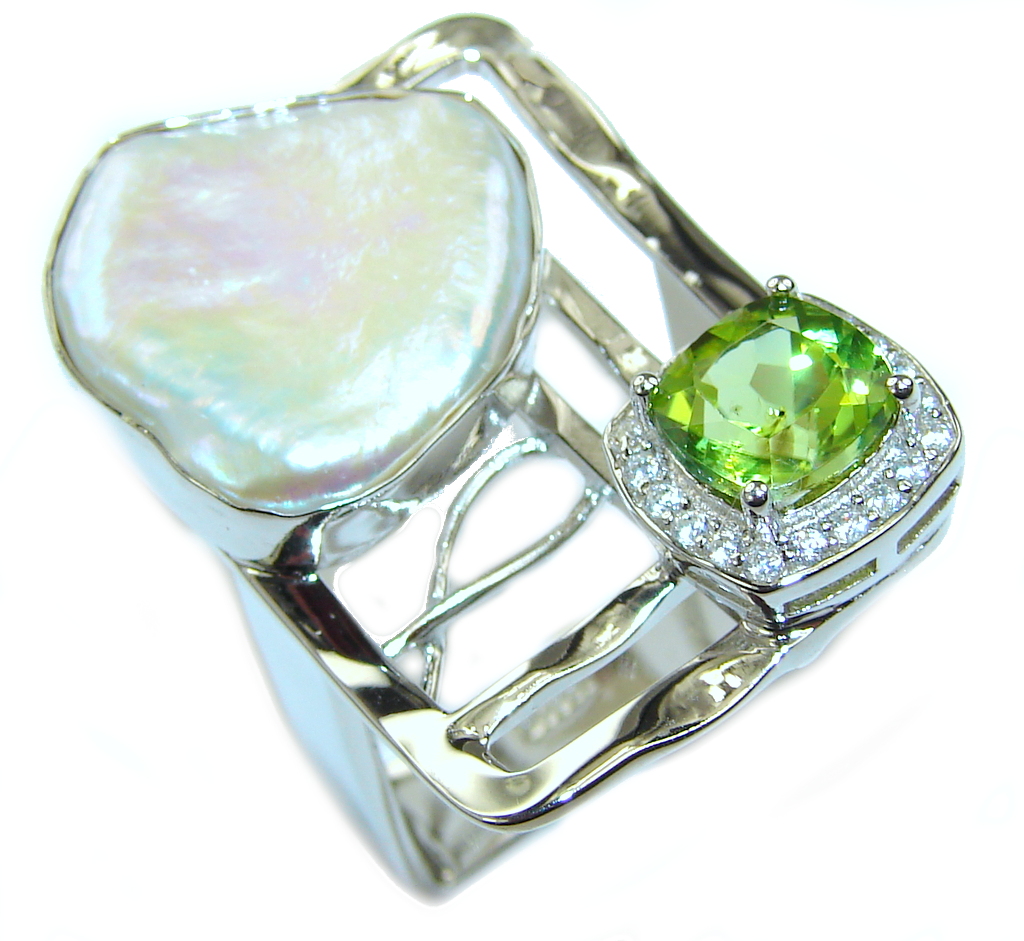 Stylish Mother Of Pearl & Peridot Sterling Silver Ring s. 7