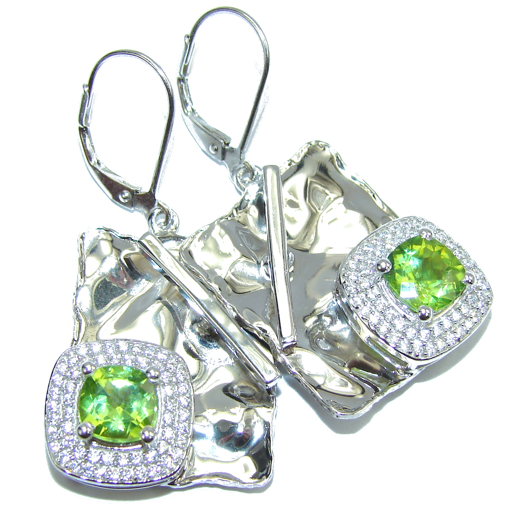 Modern Design Ganuine Peridot Hammered Sterling Silver earrings