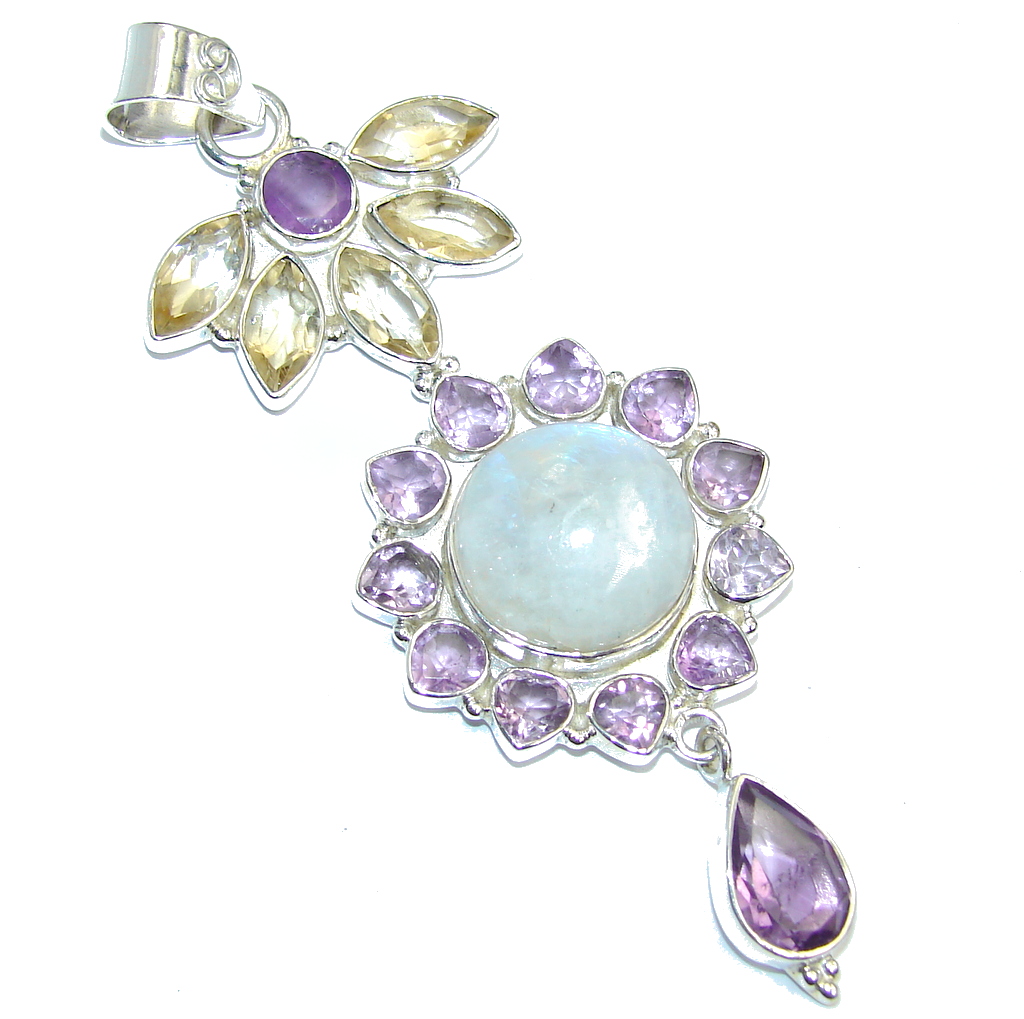 Fantastic Orient Design Moonstone Sterling Silver Pendant