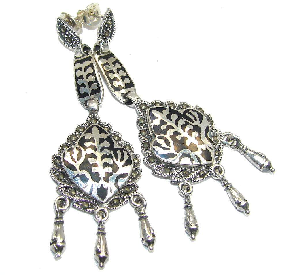 Beautiful Bali Treasure inlay Onyx Oxidized Sterling Silver earrings