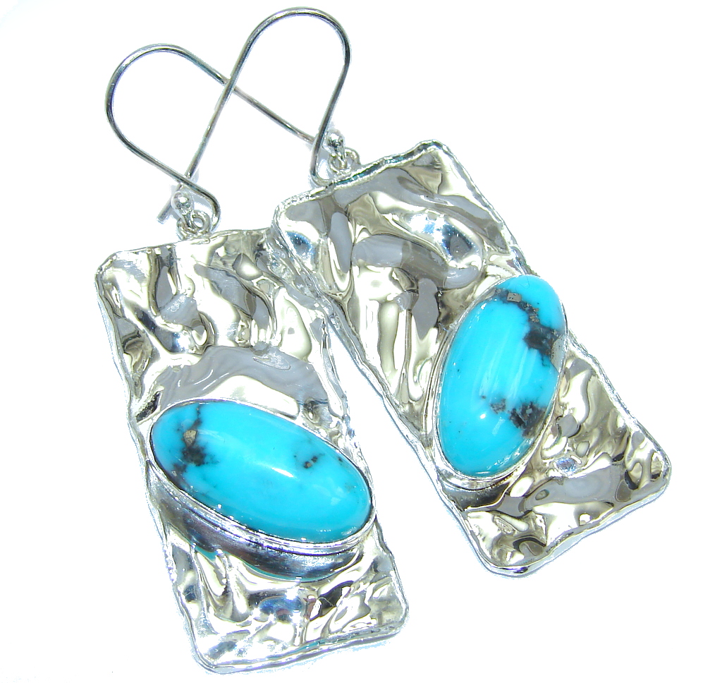 Perfect Design Turquoise hammered Sterling Silver earrings