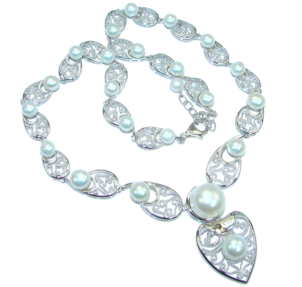 Fascinating Round Button Creamy White Pearl 925 Sterling Silver Necklace 18 inchs long