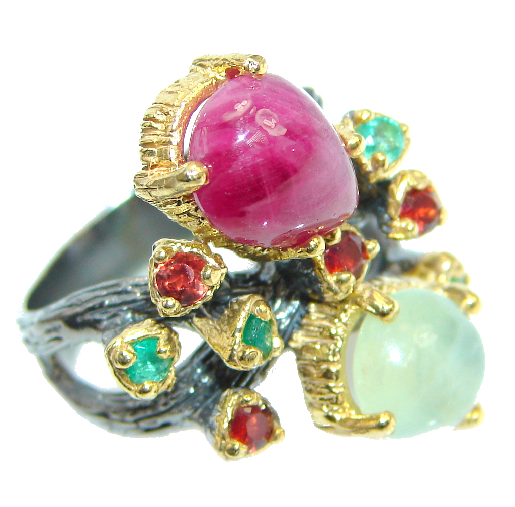 Unique design genuine Ruby Prehnite Gold plated over Sterling Silver ring; s. 7