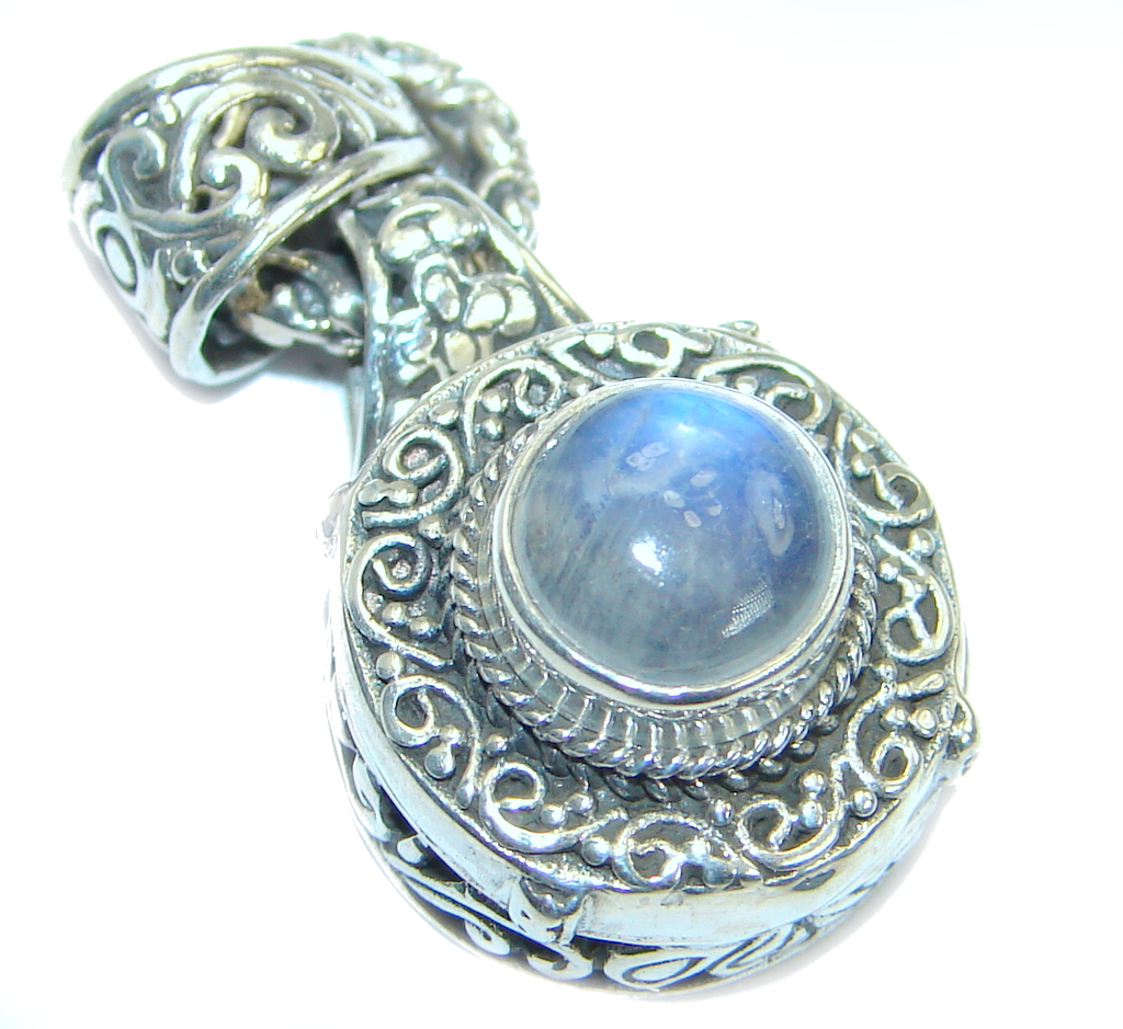 Rich Design Fire Moonstone .925 Sterling Silver handmade Pendant