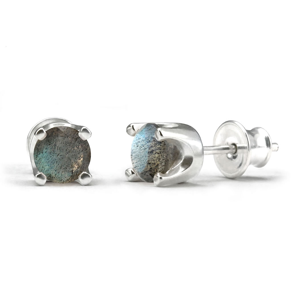 Elegant studs in sterling silver with a labradorite