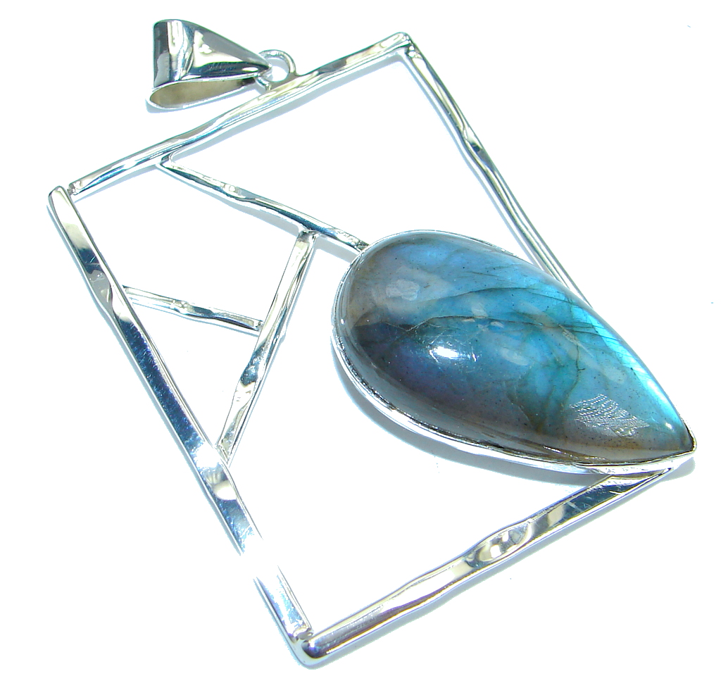 Moderen Design Labradorite Hammered .925 Sterling Silver Pendant