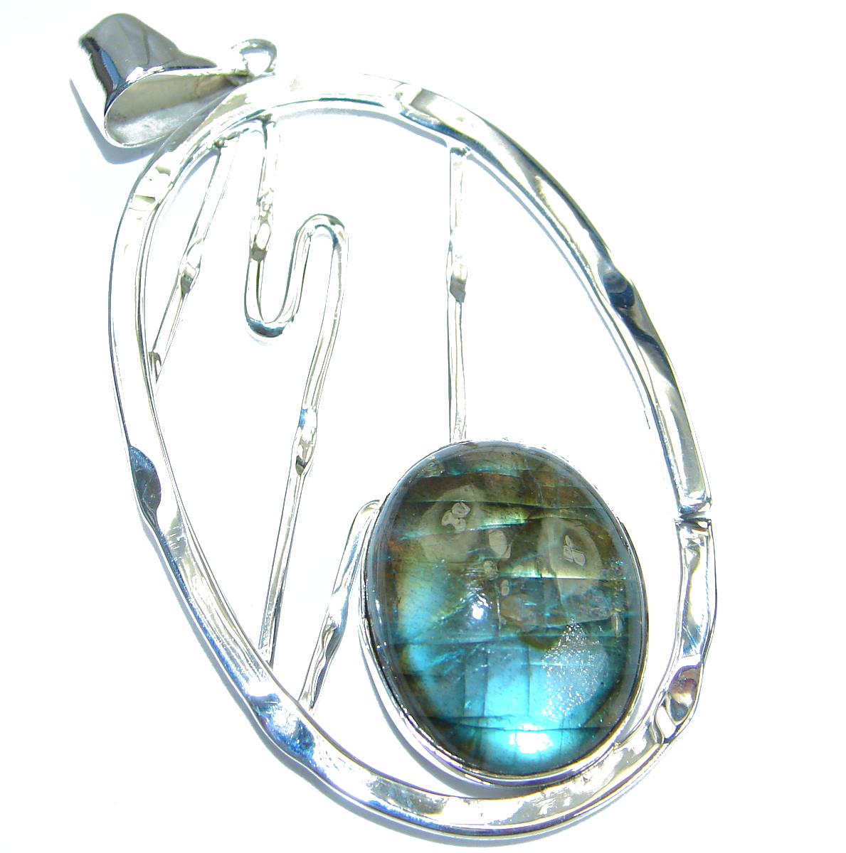 Moderen Design Labradorite Hammered .925 Sterling Silver Pendant