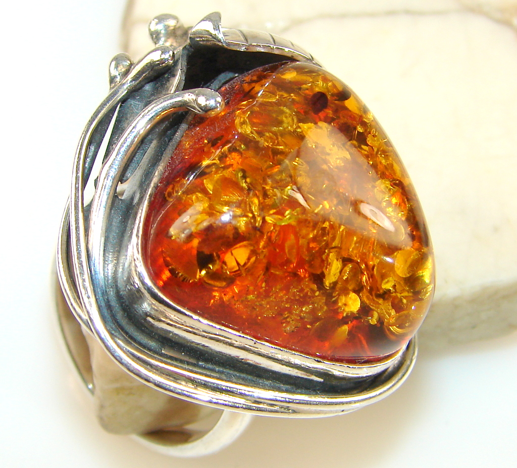 Beautiful Golden Amber Sterling Silver Ring s. 9