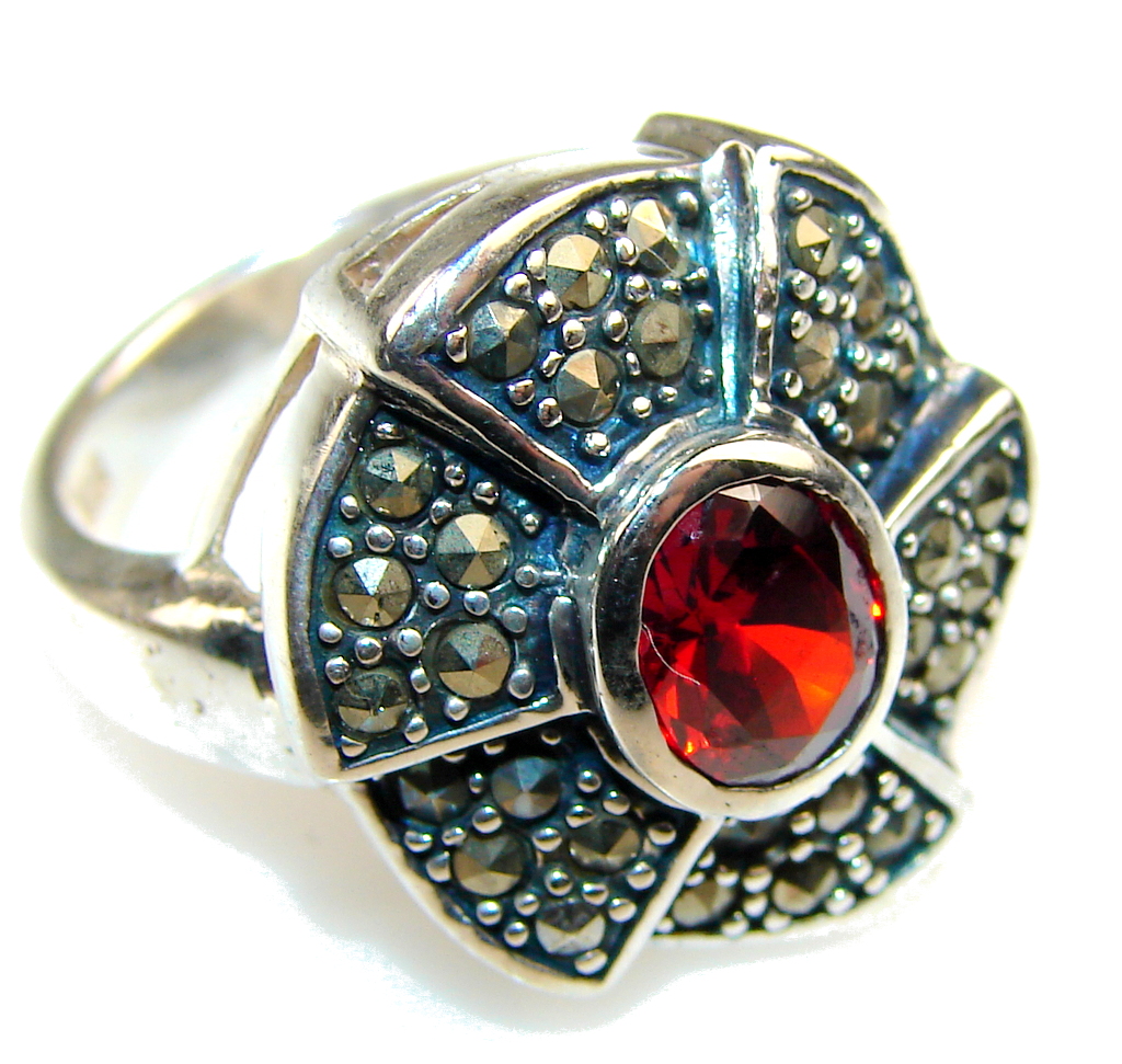 Amazing Red Quartz Sterling Silver Ring s. 8