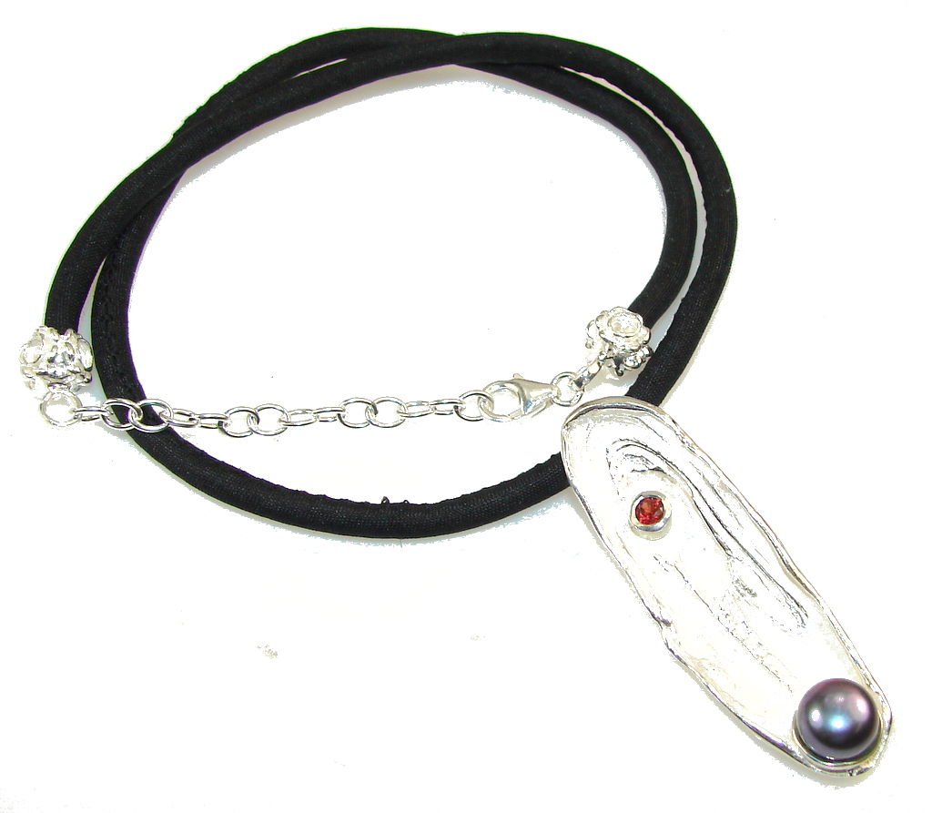 Beautiful Design!! Italy Made Blister Pearl Sterling Silver necklace