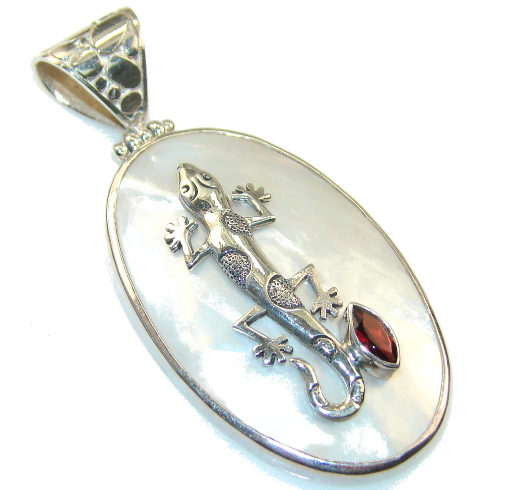 Beautiful Blister Pearl Sterling Silver pendant