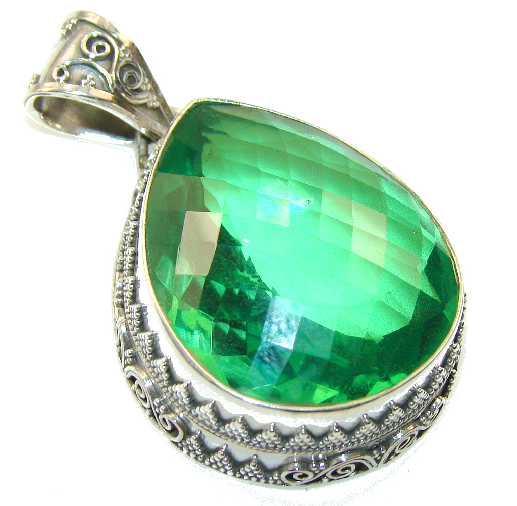 Amazing Created Chrome Diopside Quartz Stering Silver Pendant