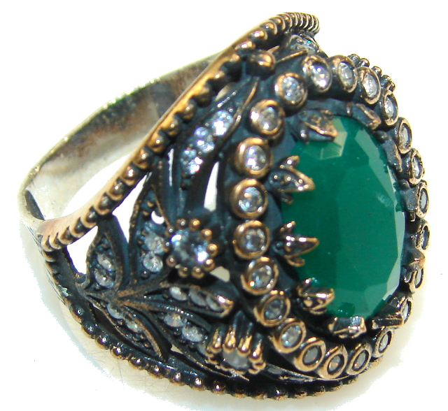 Stylish DEsign!! Green Emerald Sterling Silver ring s. 11