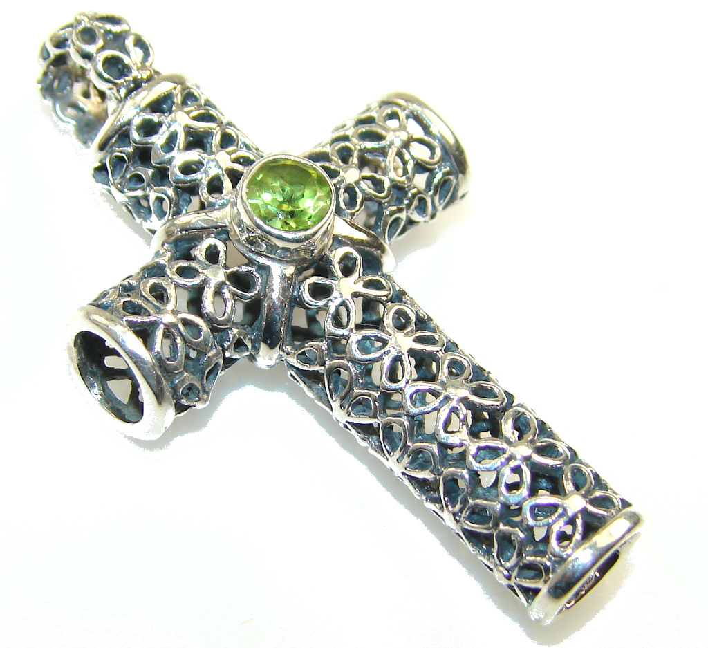 Fresh Garden!! Peridot Sterling Silver Pendant / cross
