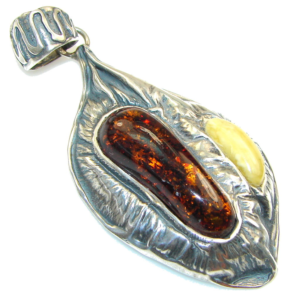 Big! Vintage Design!! Amber Sterling Silver Pendant