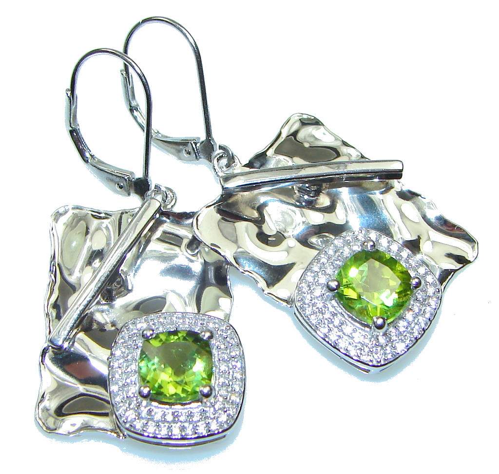 Modern Design Ganuine Peridot Hammered Sterling Silver earrings