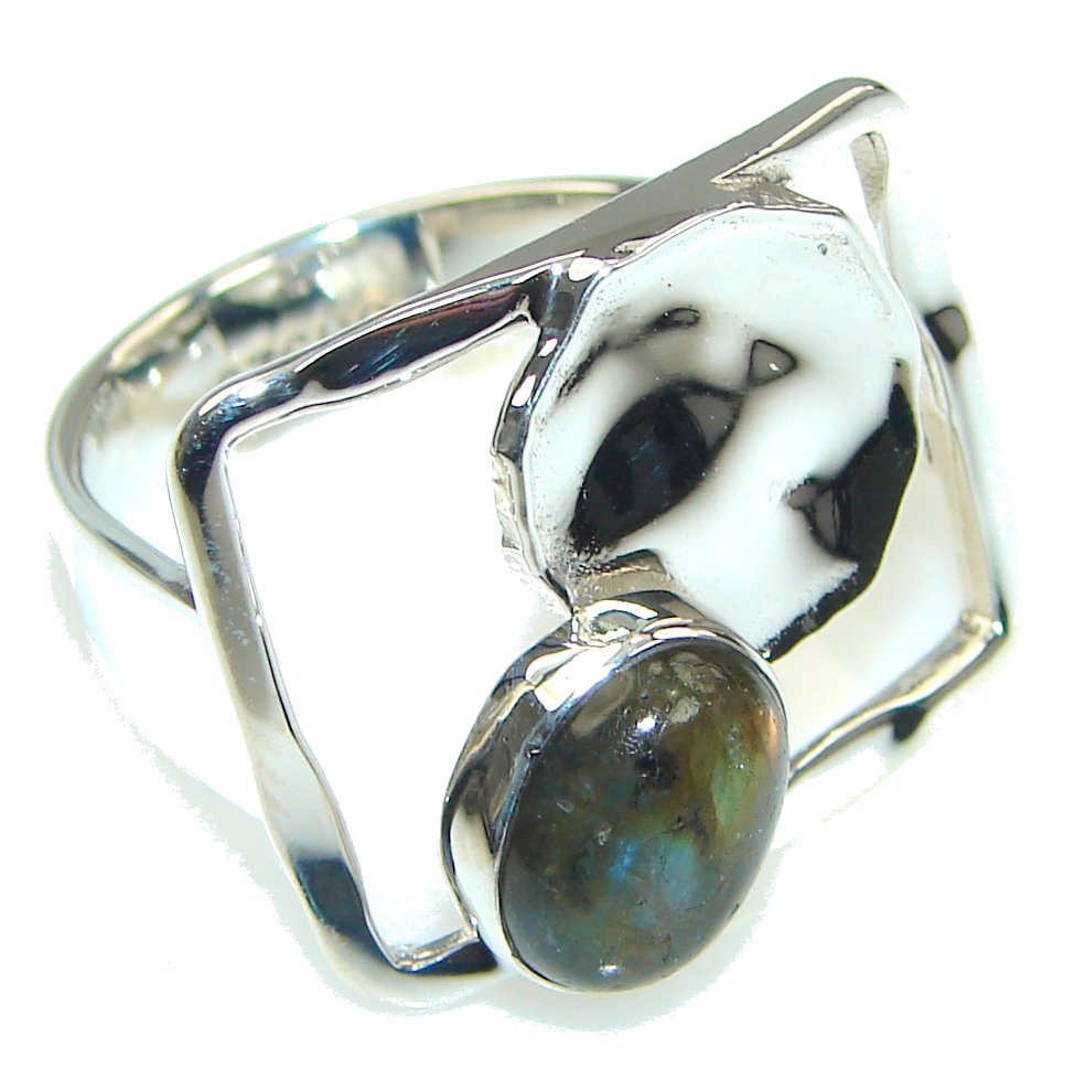Modern Shimmering Labradorite Sterling Silver Ring s. 7