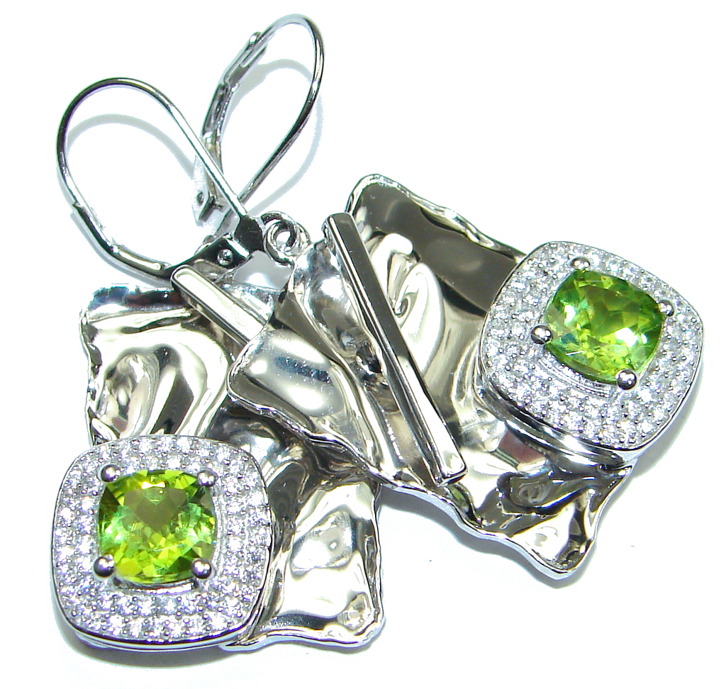 Modern Design Ganuine Peridot Hammered Sterling Silver earrings
