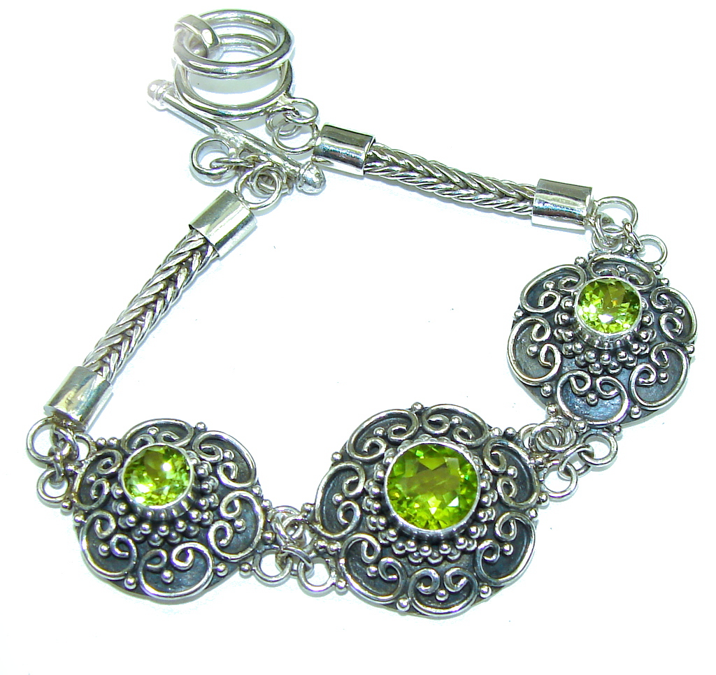 Awesome Green Island! Bali Peridot Sterling Silver Bracelet