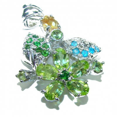 Wise Bliss Authentic 12.6 carat Peridot .925 Sterling Silver handmade Pendant