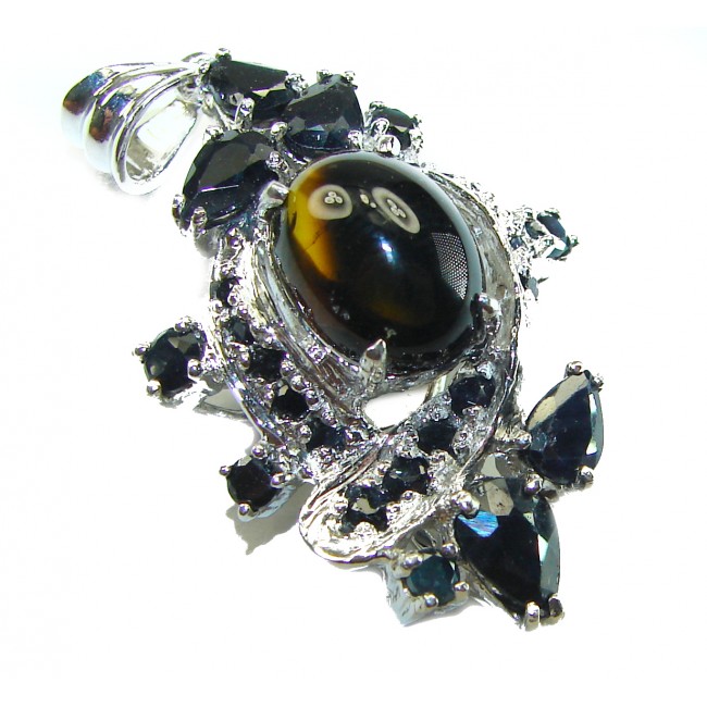 Mademoiselle - Vintage Design 18.4 CARAT Sapphire .925 Sterling Silver handcrafted Pendant