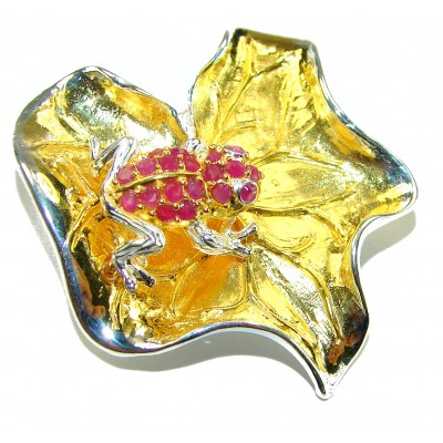Red Frog Excellent 5.5 carat Ruby 14K Gold over .925 Sterling Silver handcrafted Pendant Brooch