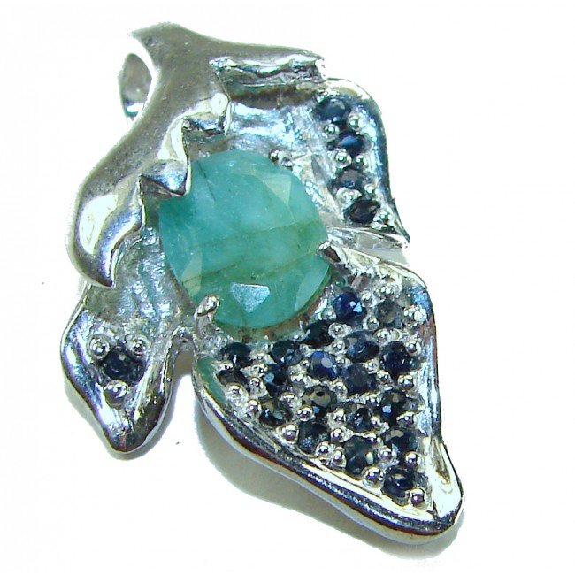 Authentic 4.5 carat Emerald Sapphire .925 Sterling Silver handcrafted Pendant