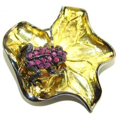 Red Frog Excellent 5.5 carat Ruby 14K Gold over .925 Sterling Silver handcrafted Pendant Brooch