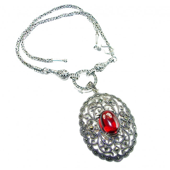 SPECTACULAR- Vintage Style- Outstanding quality - 14.5 carat Ruby .925 Sterling Silver handcrafted Statement necklace
