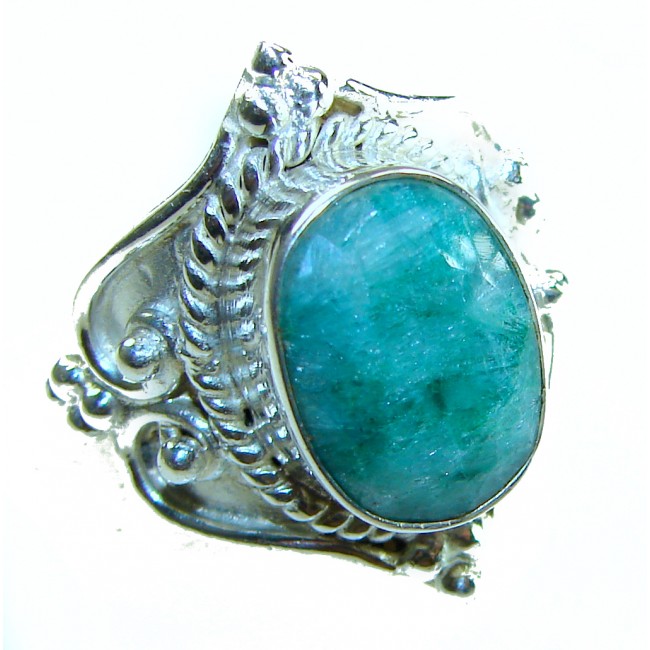 Vintage style - Timless Beauty 10.5 carat Emerald .925 Sterling Silver handcrafted Statement ring size 8