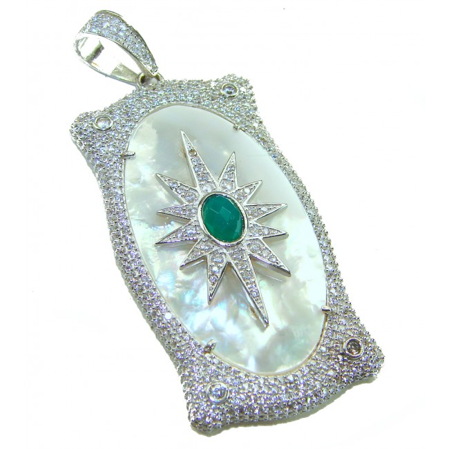 Precious Blister Pearl 2.4 carat Emerald .925 Sterling Silver .925 Sterling Silver Pendant