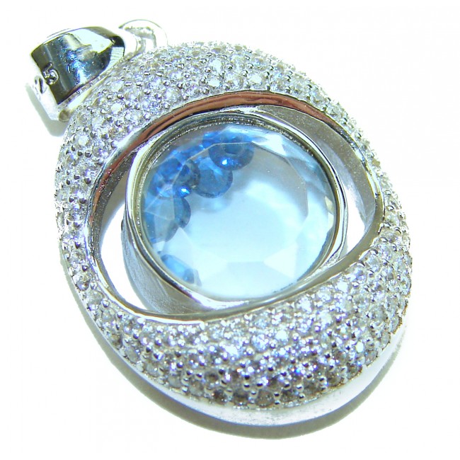 Floating Memories 10.5 carat Sapphire .925 Sterling Silver Handcrafted Statement pendant