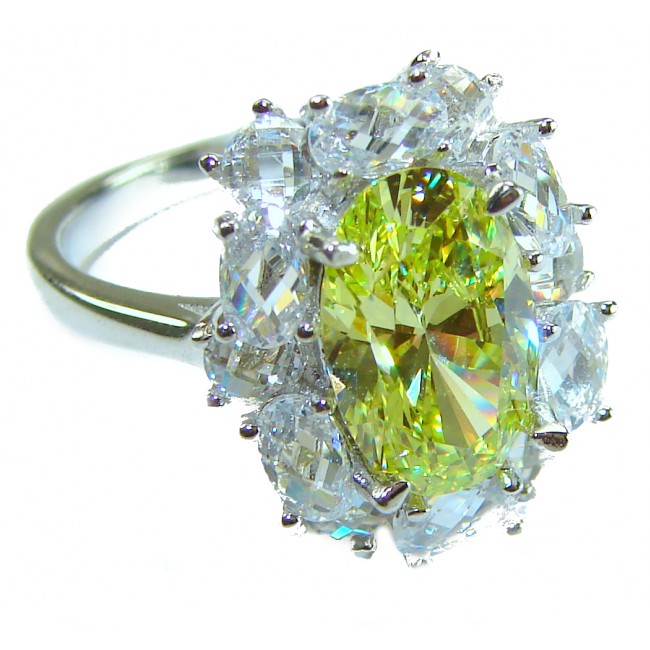 Splendid princess cut 10.2 carat yellow Sapphire .925 Sterling Silver brilliantly handcrafted ring s. 7 1/4