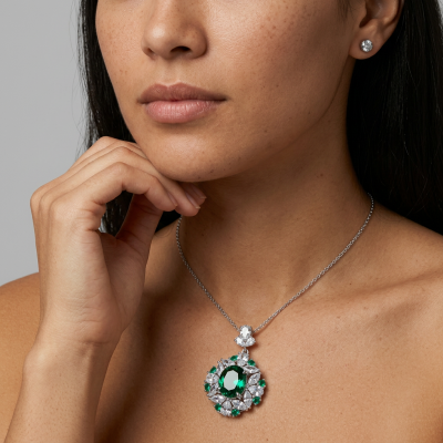 Vintage design - genuine oval cut 20.7 carat Chrome Diopside .925 Sterling Silver handcrafted Necklace