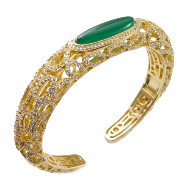 Luxurious Genuine 11.5 carat Jade 18K Gold over .925 Sterling Silver handmade Bracelet