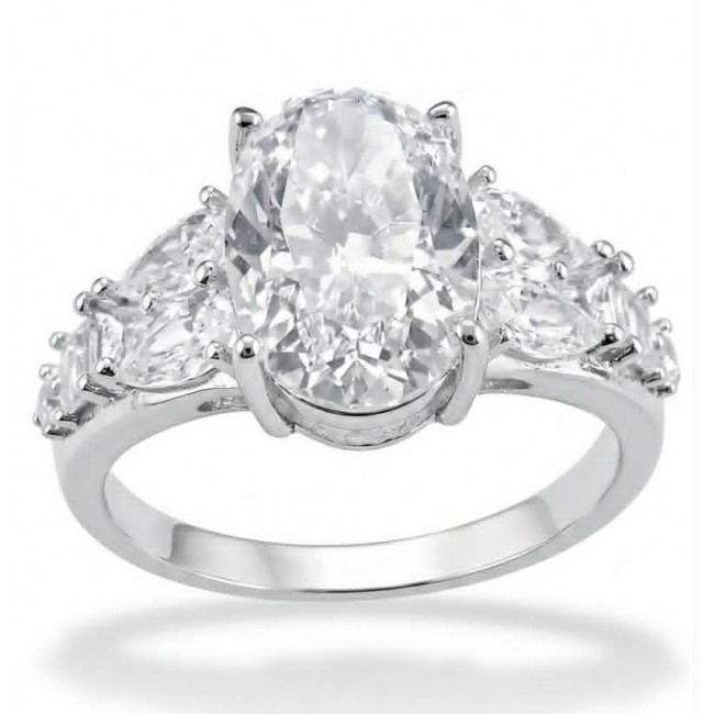 Oval cut 8.2 carat light yellow Sapphire .925 Sterling Silver brilliantly handcrafted ring s. 7 3/4