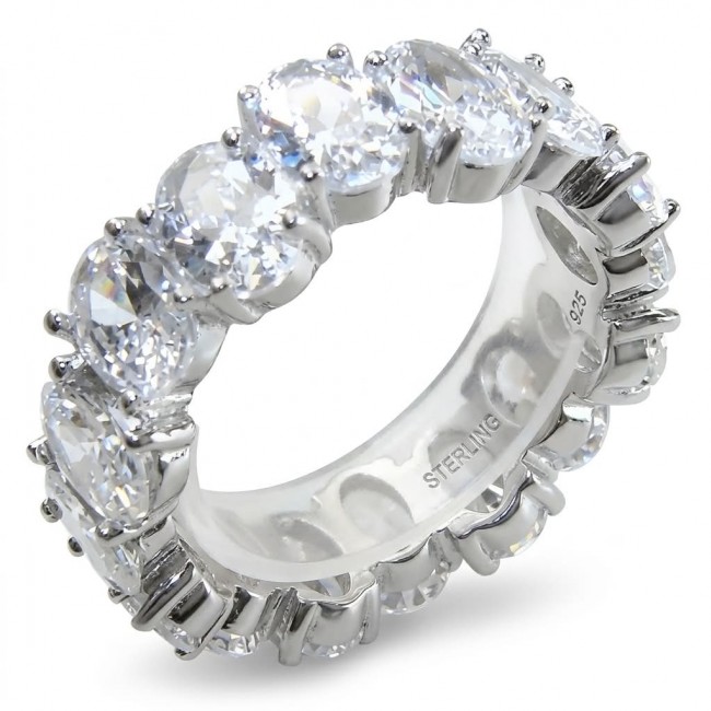 Luxurious 6.5 carat White Topaz .925 Sterling Silver infinity ring size 6 3/4
