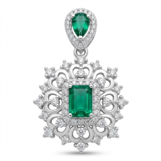 Luxurious victorian style 2.5 carat Emerald .925 Sterling Silver handmade Pendant
