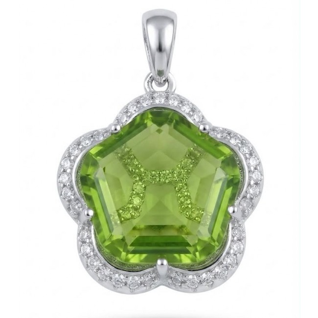 Green Clover 6.8 carat authentic Brazilian Peridot .925 Sterling Silver Handcrafted Statement pendant