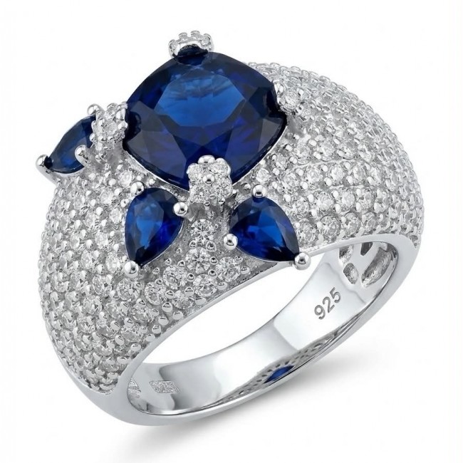Blue Extravaganza 12.2 carat natural Sapphire .925 Sterling Silver Perfectly handcrafted Ring s. 7