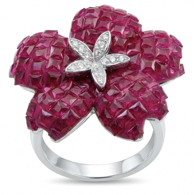 Luxurious - natural - mystery setting - 25.5 carat Ruby .925 Sterling Silver handmade Statement Ring size 8 1/4