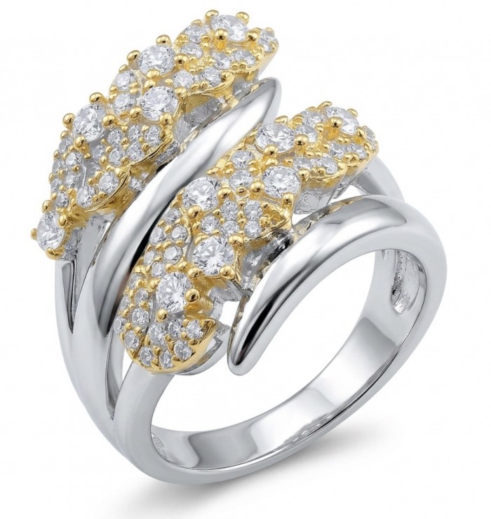 Natural 4.5 carat White Topaz 2 tones .925 Sterling Silver handcrafted ring; s. 6