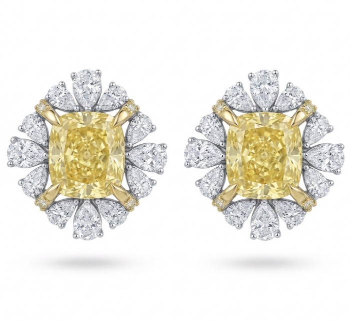 Art Deco - Luxurious baguette cut 10.9 carat Yellow Sapphire 2 tones 22K Gold .925 Sterling Silver handcrafted earrings