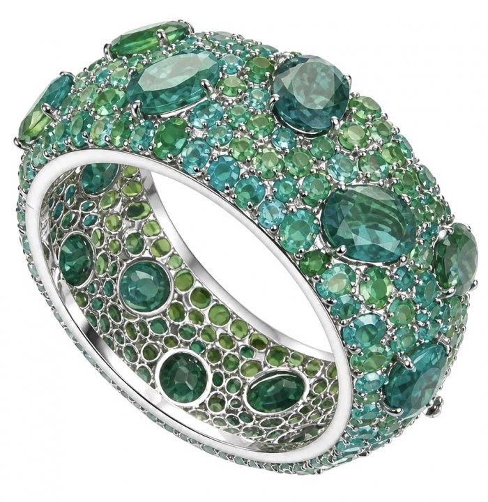 Spectacular 242.5 carat authentic Colombian Emerald .925 Sterling Silver dipped in Rhodium handmade bangle Bracelet - video