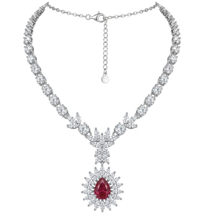 Luxurious 9.8 carat natural Mozambique Ruby .925 Sterling Silver .925 Sterling Silver Statement Necklace