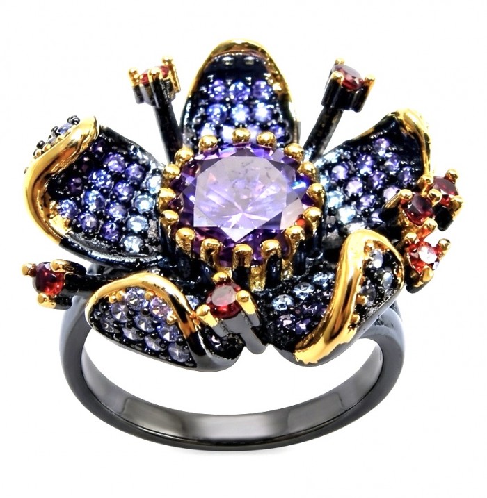 Exotic Flower 4.2 carat Amethyst .925 Sterling Silver dipped in Rhodium 18K Gold Handcrafted Ring size 8
