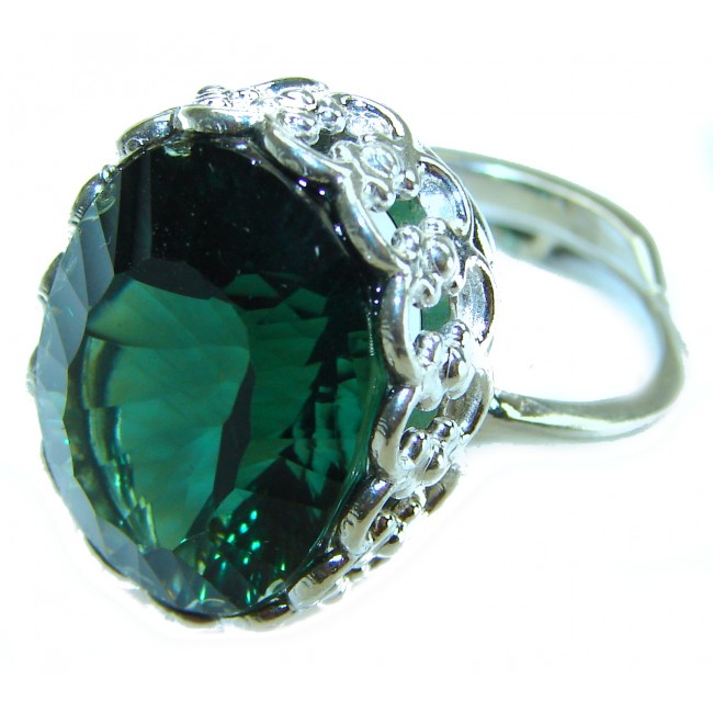 Timless Beauty 18.5 carat Helenite .925 Sterling Silver handmade Ring s. 8 adjustable