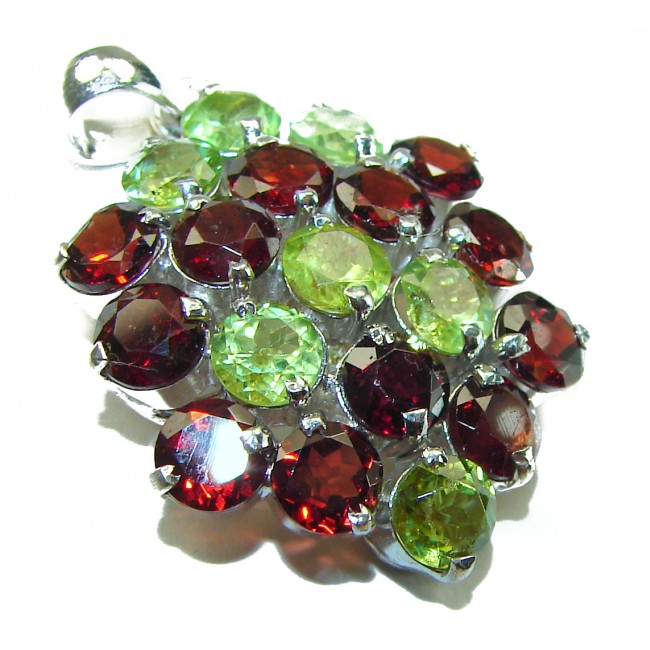 Precious Flower Genuine 17.2 carat Peridot Garnet .925 Sterling Silver handmade Pendant - photo 1
