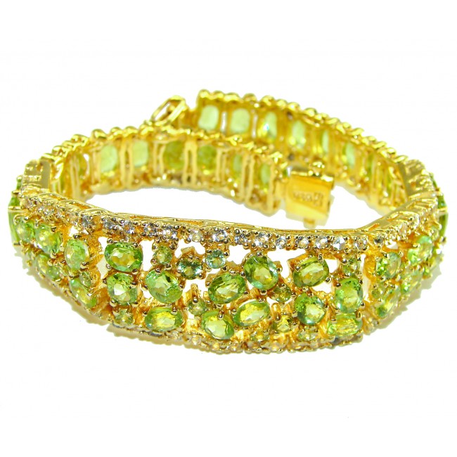 Great Masterpiece 81.2 carat genuine Peridot from Arizona 18k Gold over .925 Sterling Silver handmade Statement Bracelet